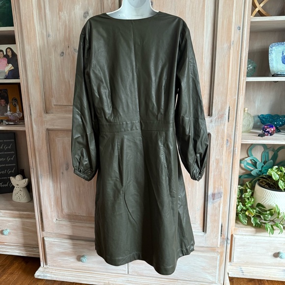Banana Republic Vegan Leather Dark Green Wrap Dress NEW Women’s 16 - Picture 9 of 11